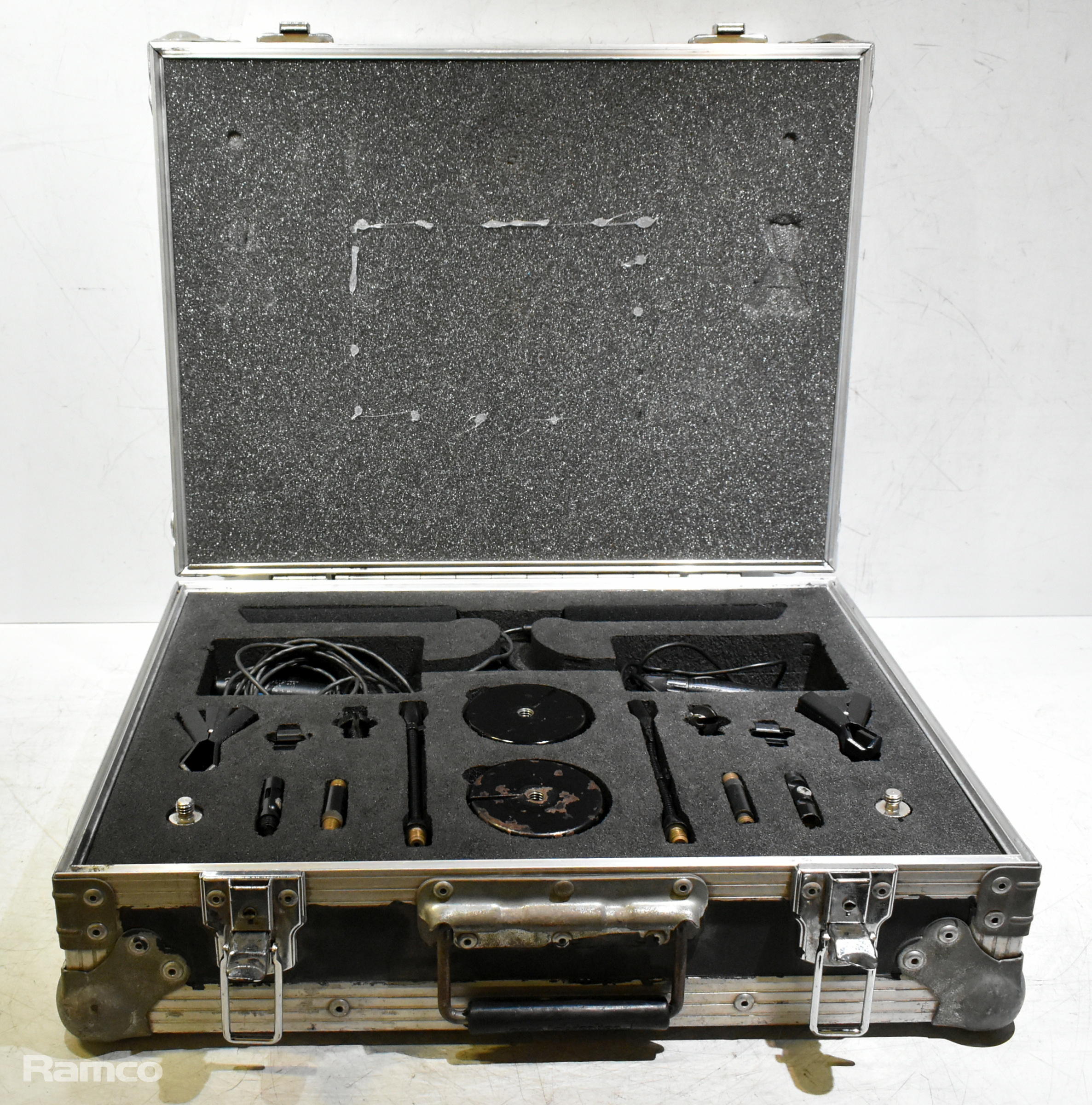 AKG Twin 747 condenser mic kit complete with table stand & clamp in flight case - photo 1