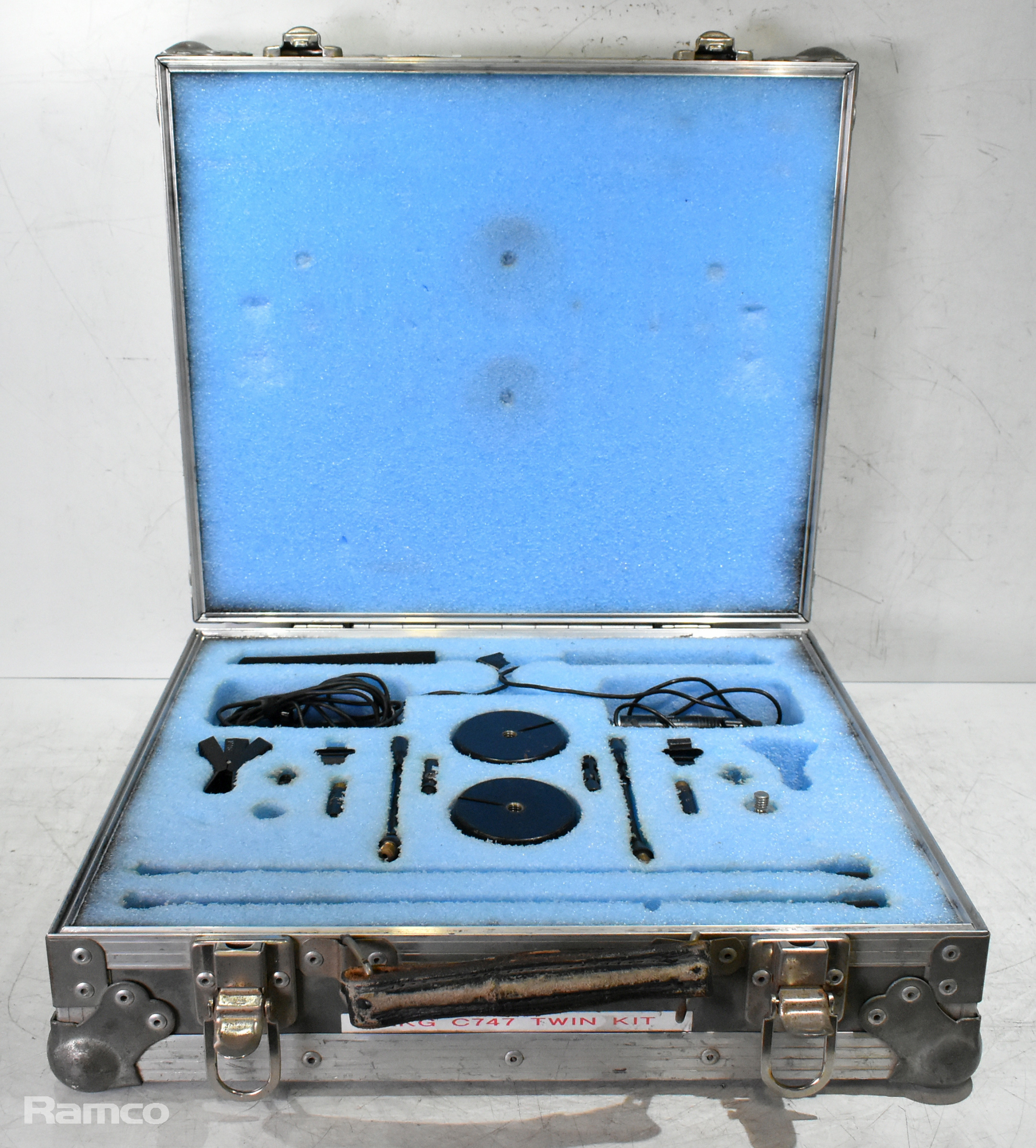 AKG Twin 747 condenser mic kit complete with table stand & clamp in flight case - photo 1