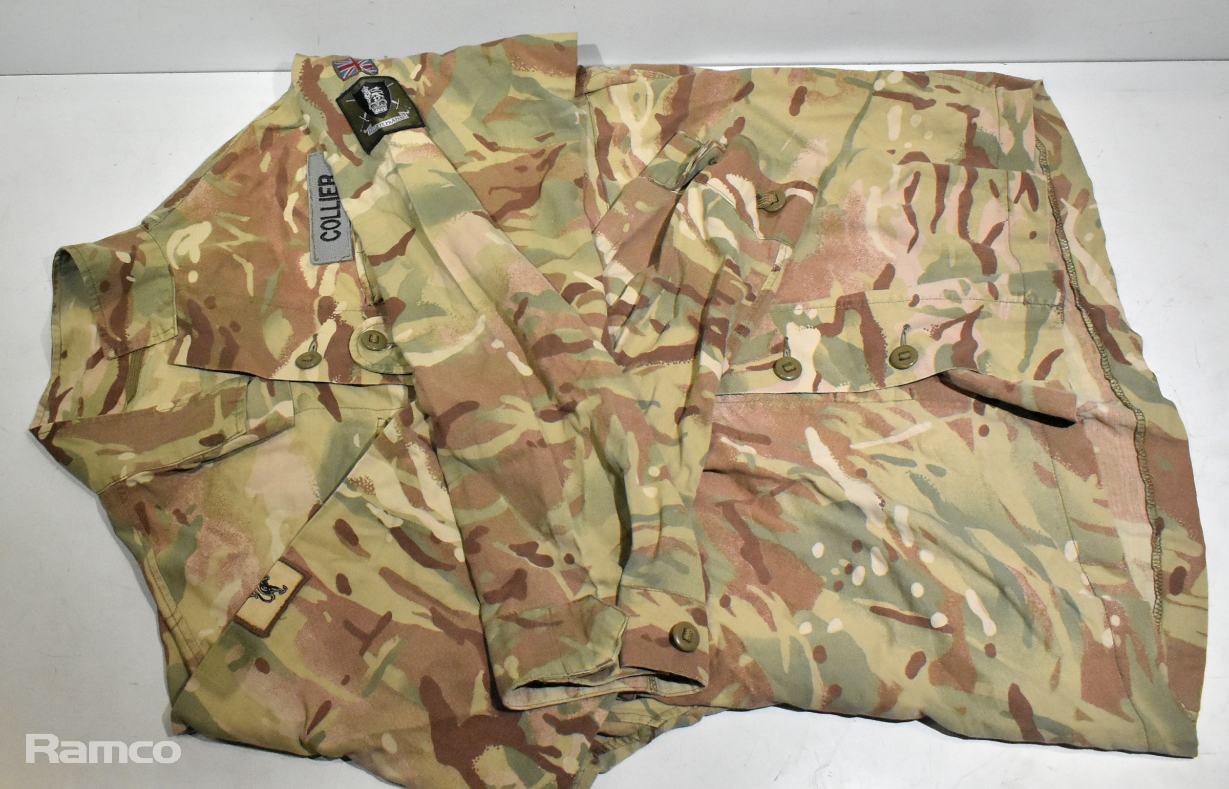 Various types of ex-military camo clothing - may include accessories - 212kg – may require repair - photo 1