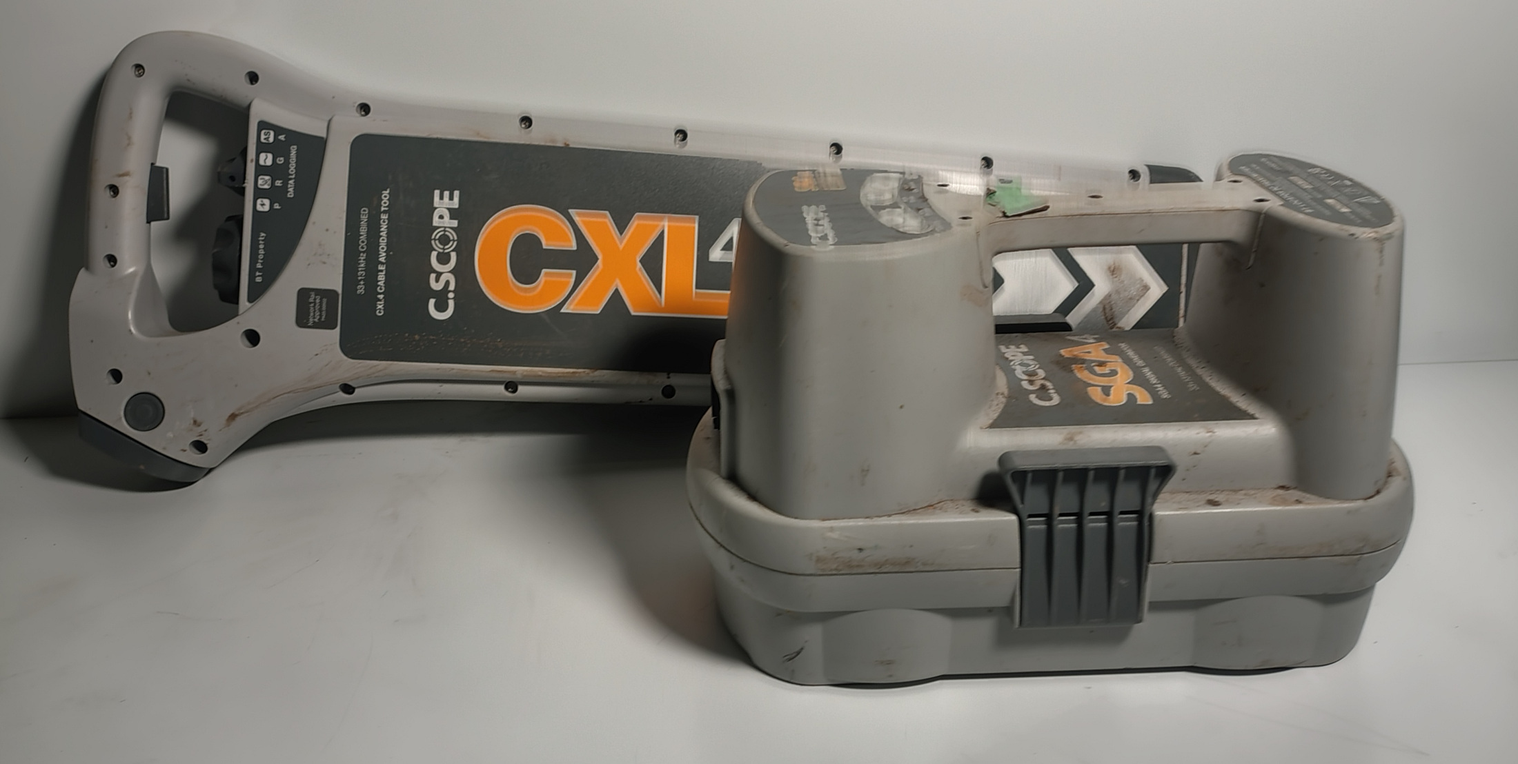 C.SCOPE CXL4 cable avoidance tool with C.SCOPE SGA4 signal generator - photo 1
