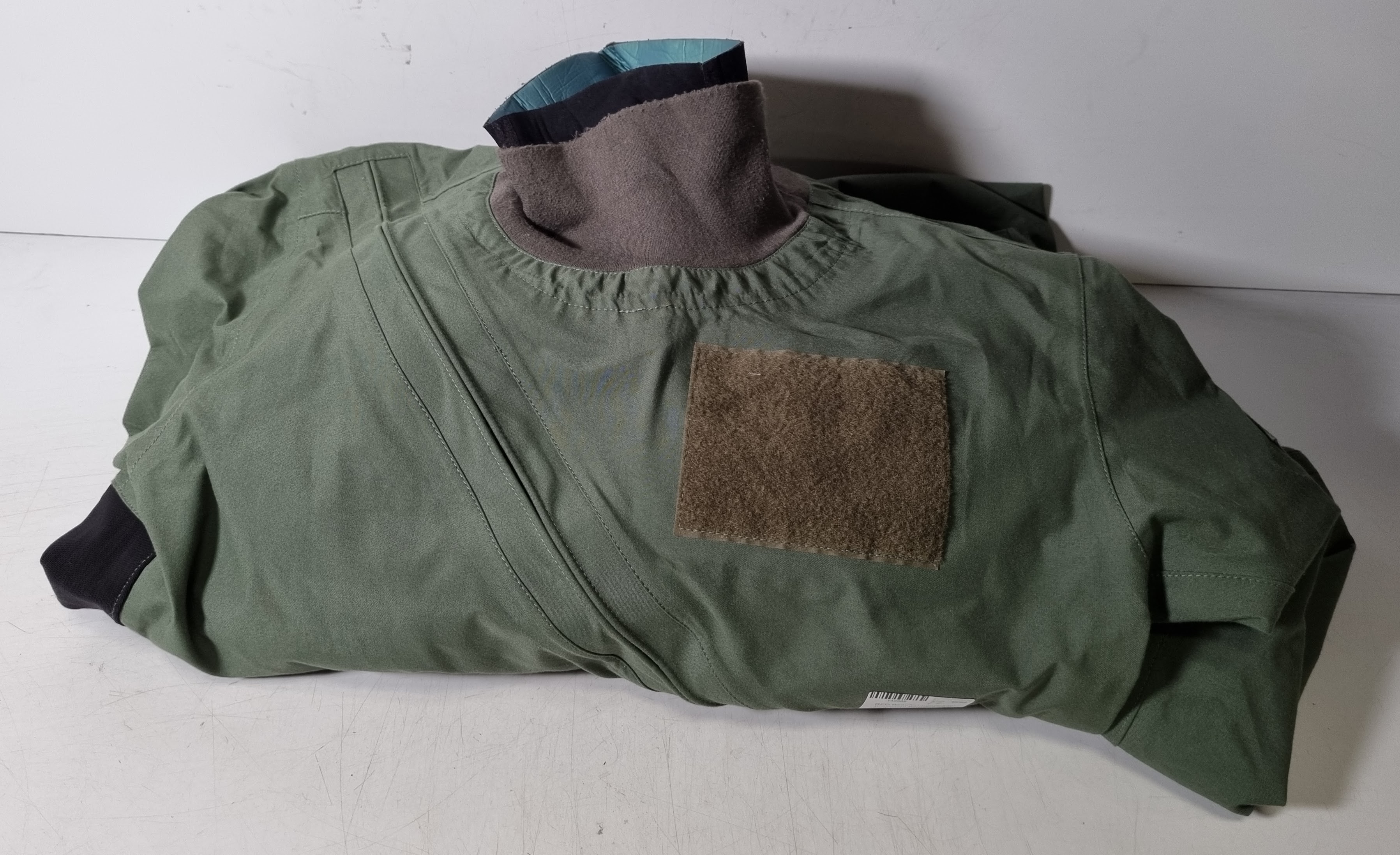10x Navy tracksuit jackets, 2x RFD Beaufort protection garments, Coldstream Guards band red tunic — photo 1