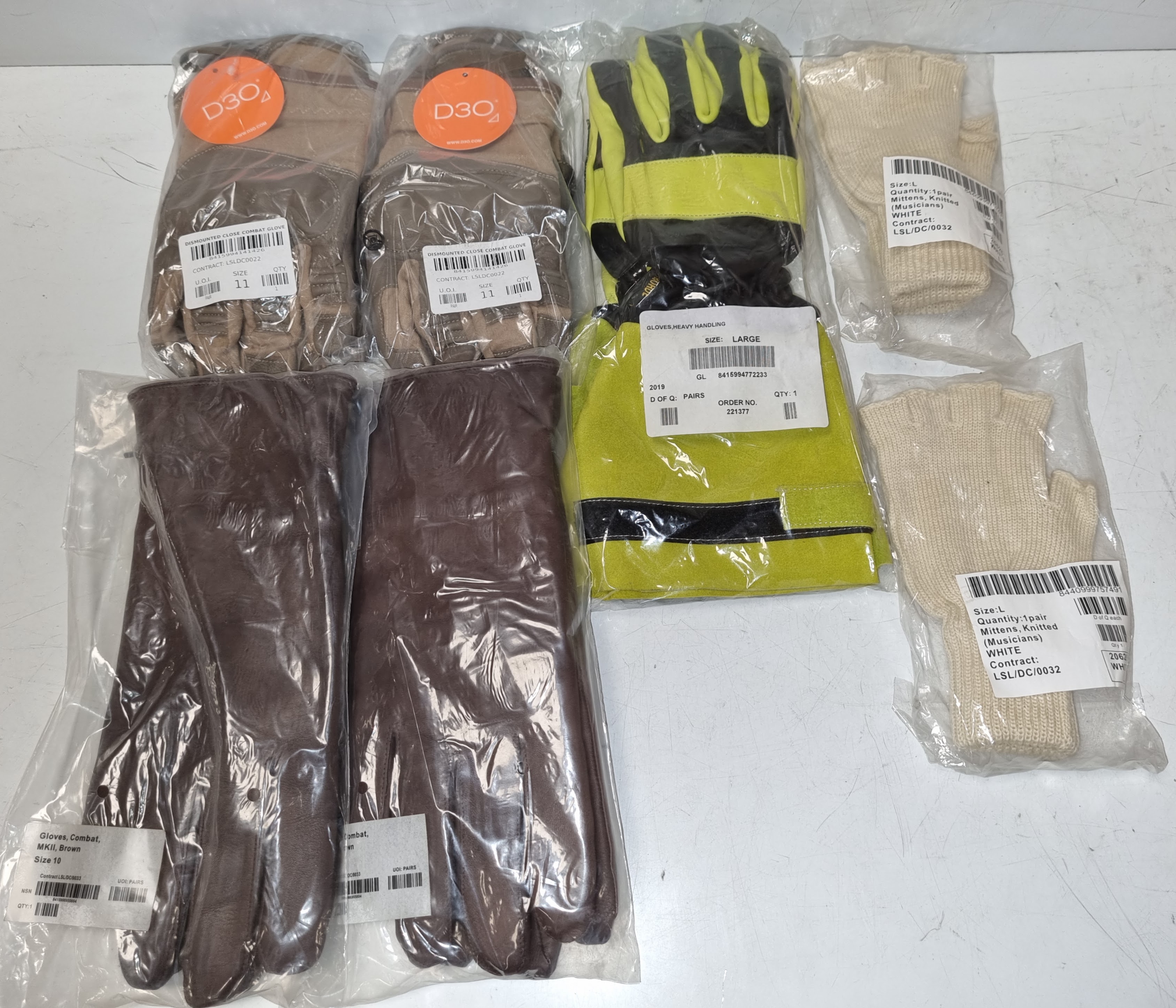 75x Mixed gloves to include - leather, heavy duty, combat, warm and temperate weather gloves - photo 1