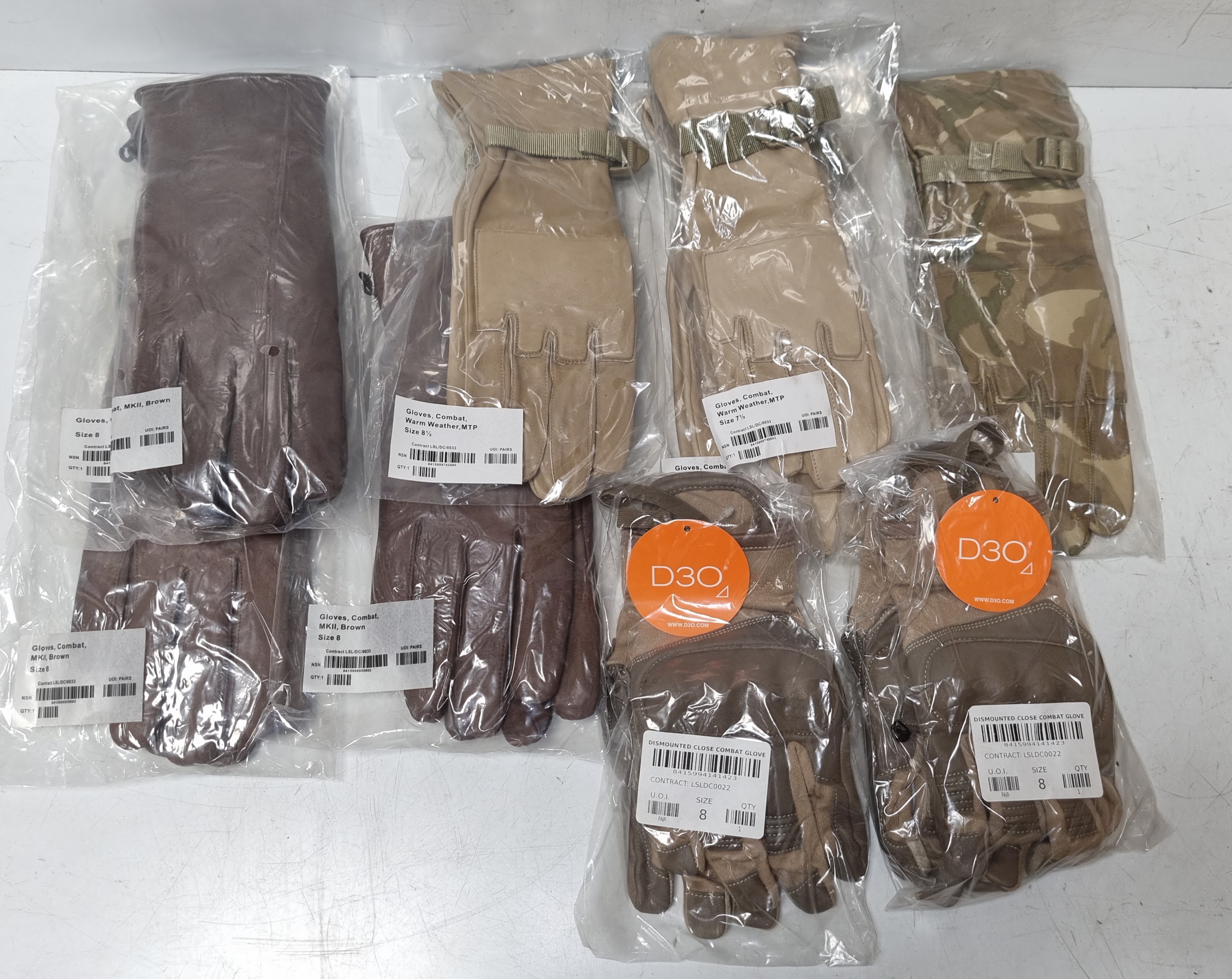 125x Mixed gloves to include - leather, heavy duty, combat, warm and temperate weather gloves - photo 1