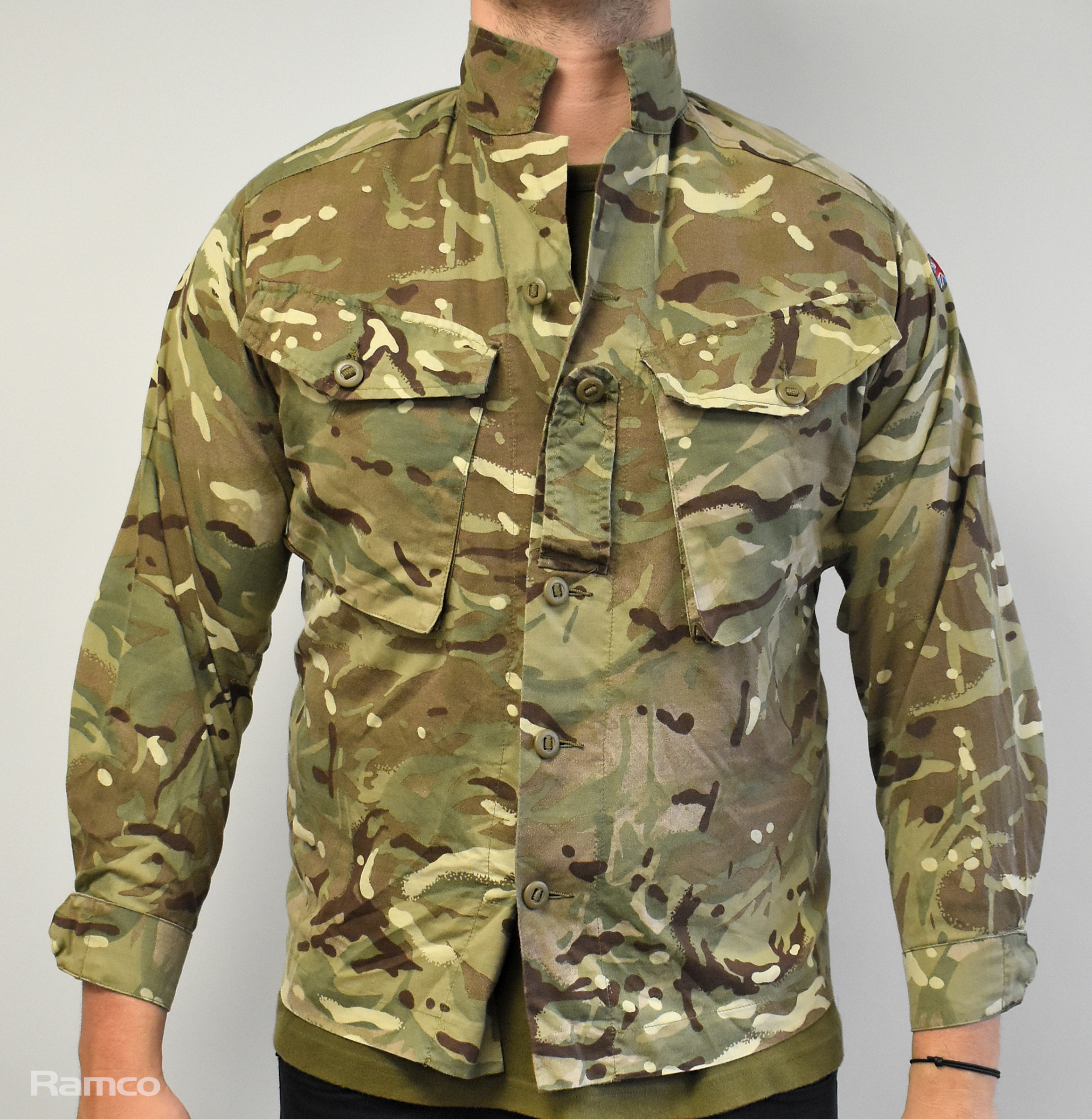 200x MTP barrack shirts - mixed sizes - photo 1