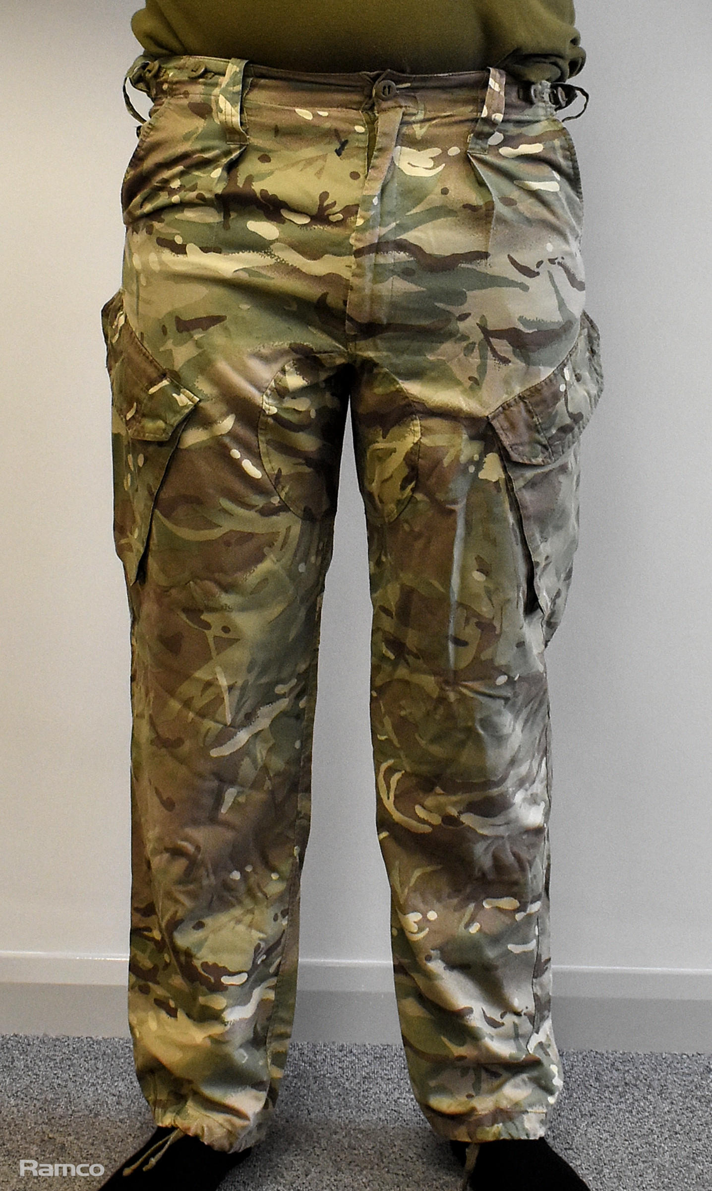 100x MTP combat trousers - mixed sizes - photo 1
