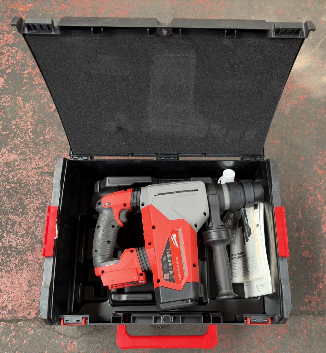 Milwaukee M18 ONEFHPX 18V hammer drill in carry case - photo 1