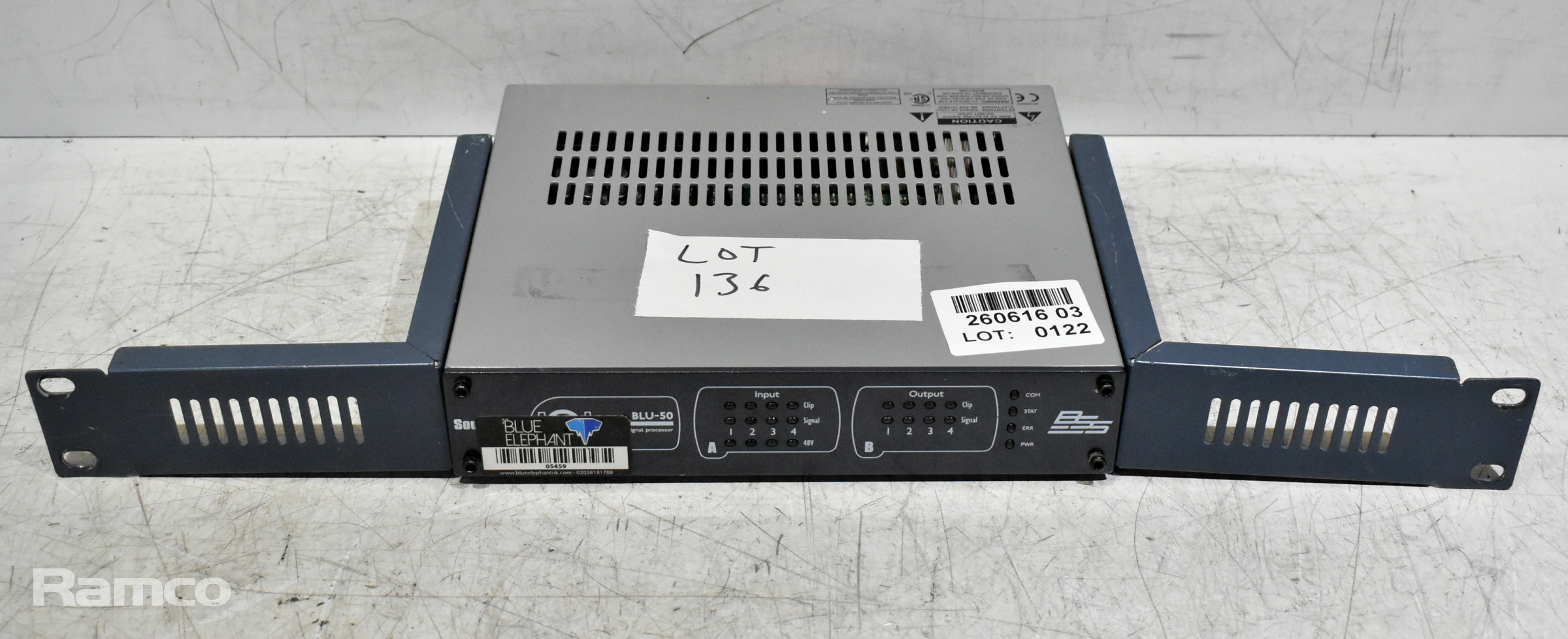 Soundweb BSS Blu-50 signal processor with 1U rackmount brackets attached - W 480 x D 205 x H 45mm - photo 1