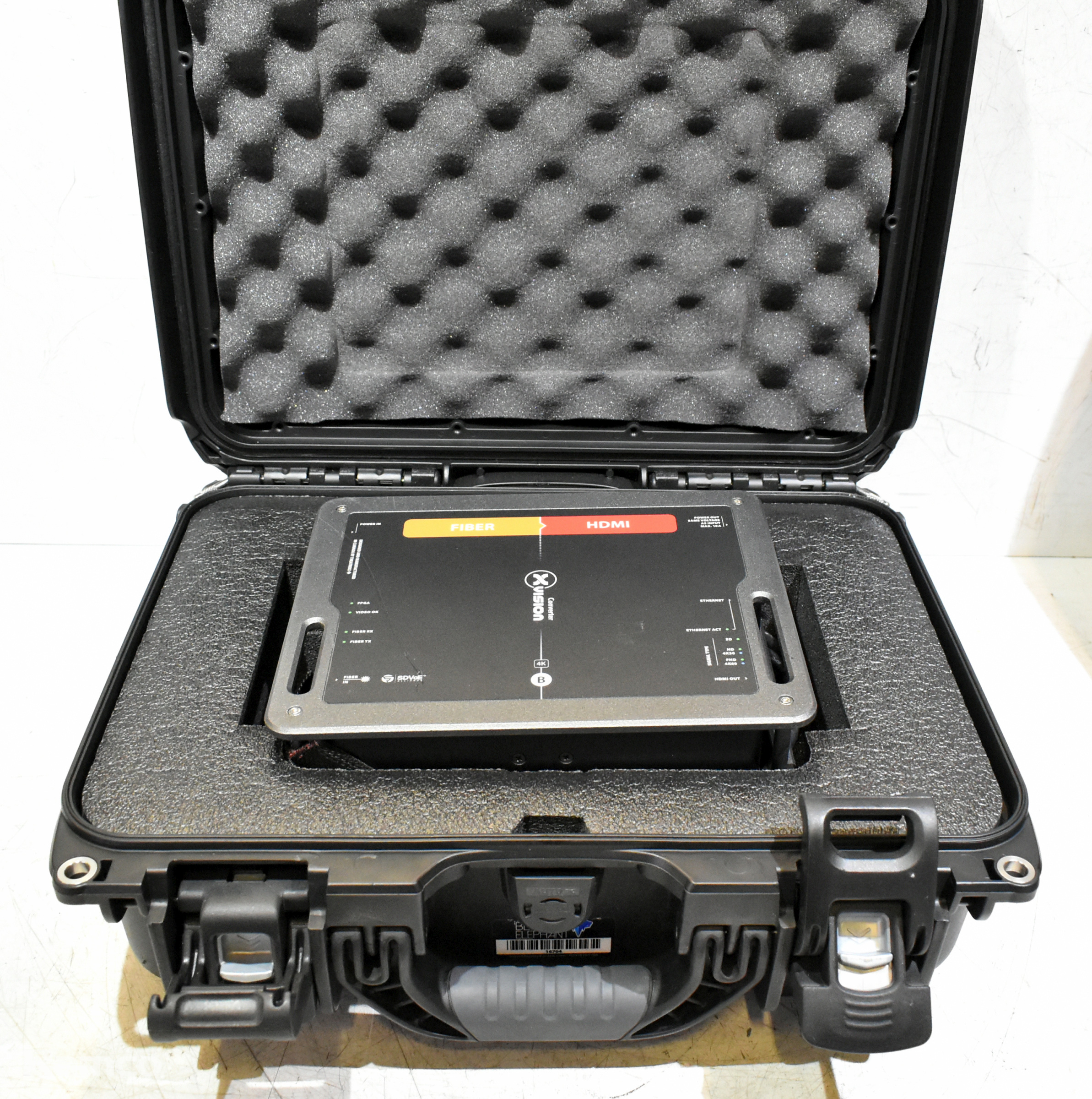 Theatrixx Xvision Fibre/HDMI Converter kit - kit contents in description - photo 1
