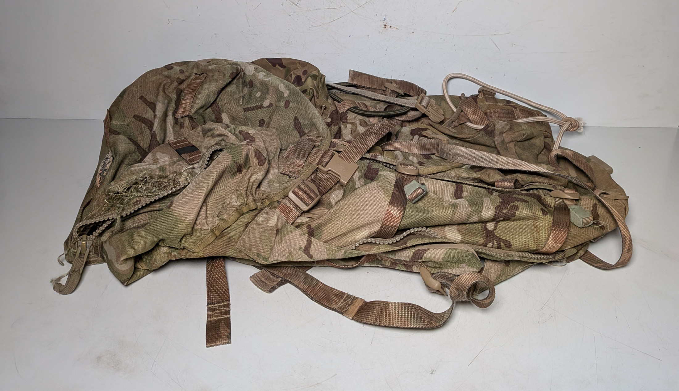 Mixed bags - rucksacks, holdalls - may require repair or be as spares - 130kg - photo 1