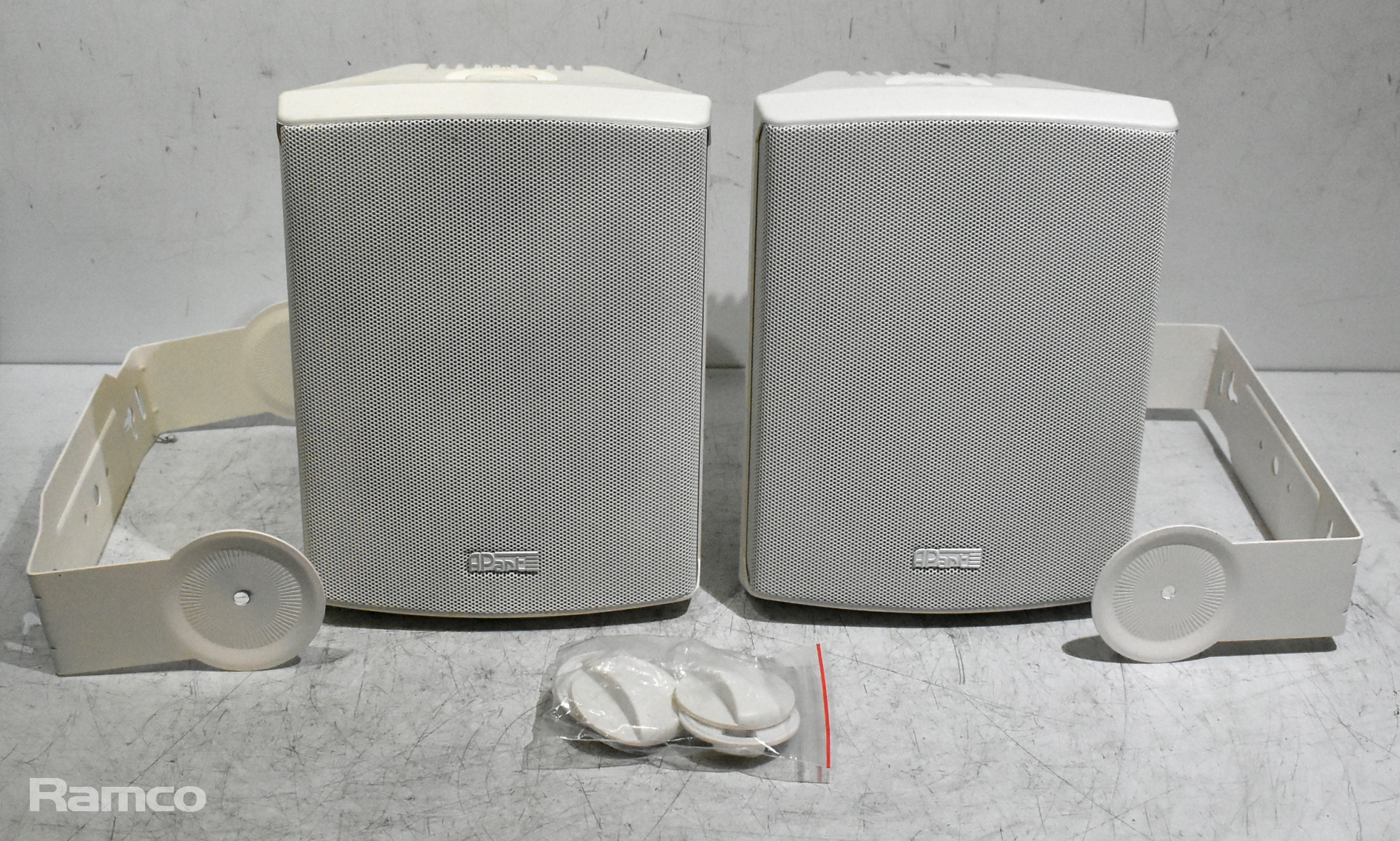 2x APart SDQ5-W cabinet speakers - photo 1