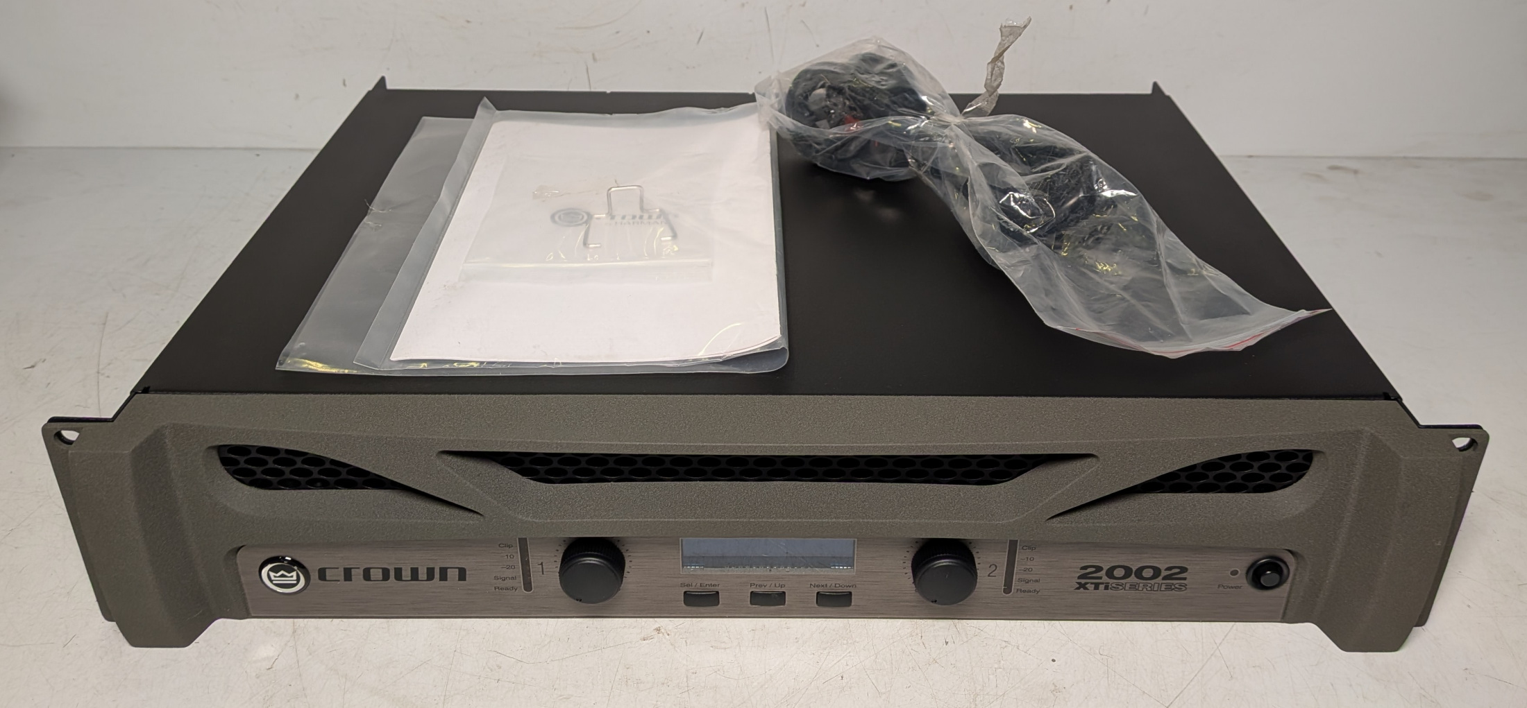 Crown XTi 2002 2-channel professional power amplifier - photo 1