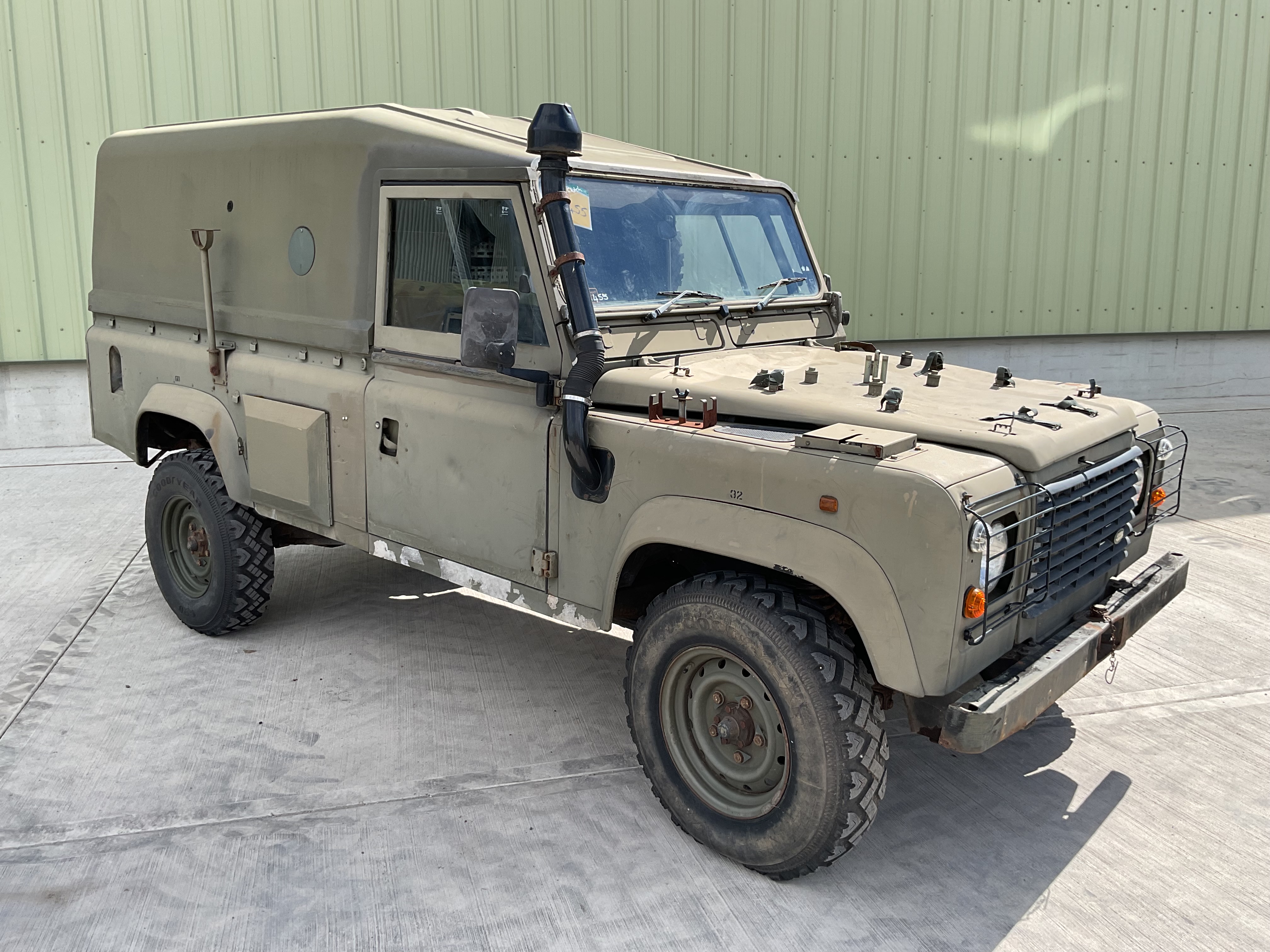 Land Rover 110 TUM Wolf RHD Hard Top FFR, Direct from UK MOD - photo 1