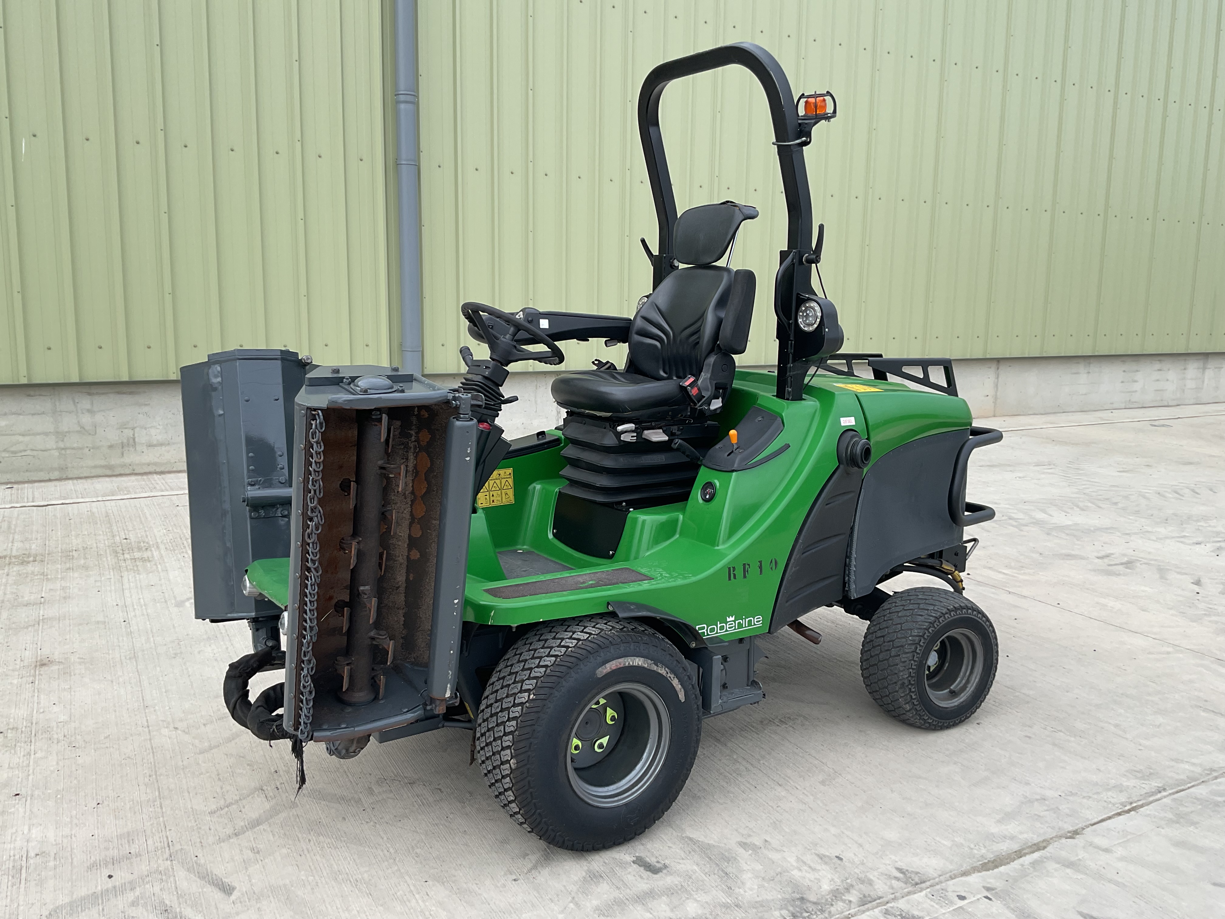 Roberine F3 3 Deck 4x4 Commercial Flail Mower, 1711 Hrs Only! Direct from UK Govt Dept — photo 1