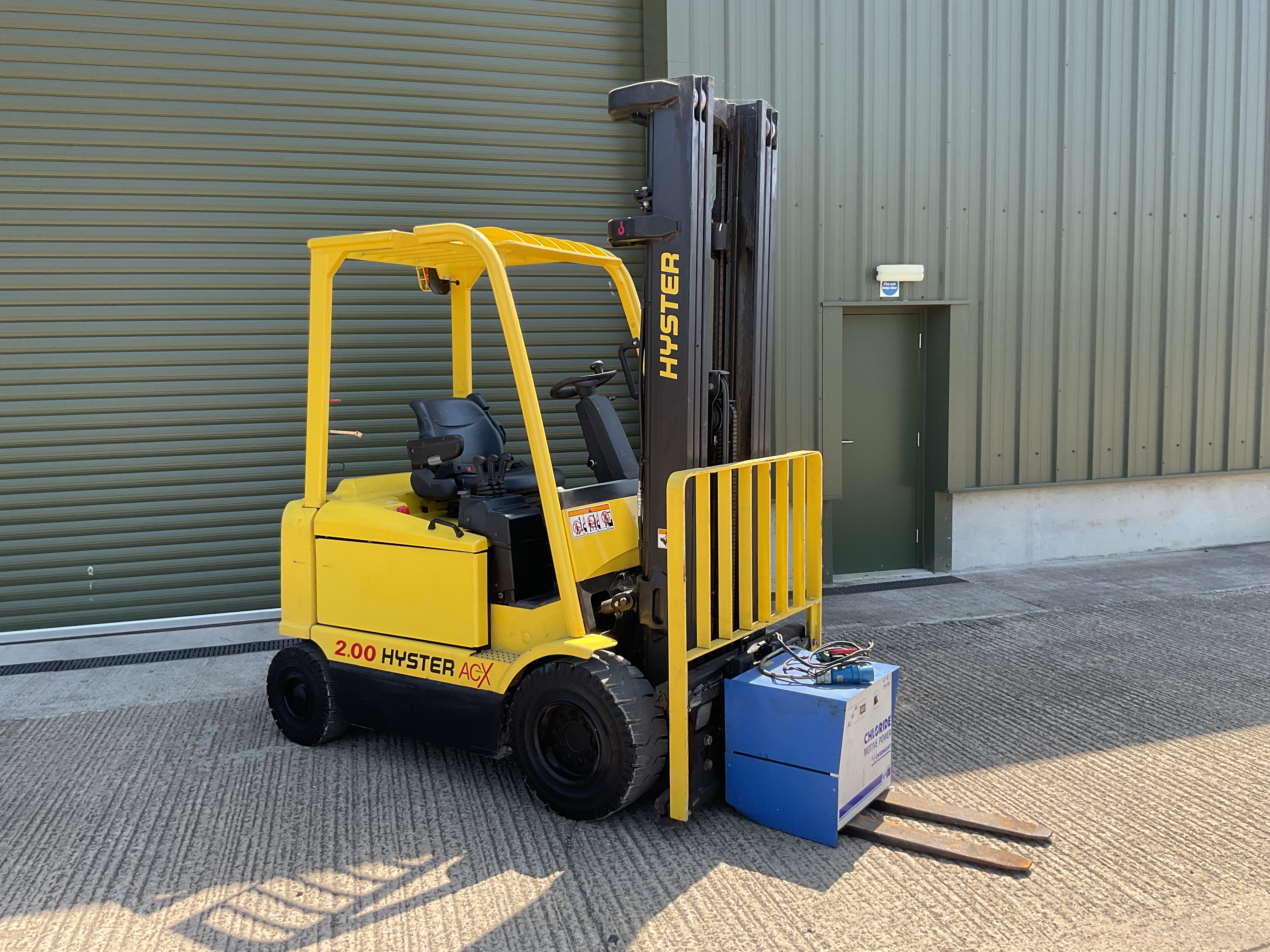 Hyster J2.00 XM-717 ACX 2 Tonne Electric Forklift c/w Duplex Mast, Side Shift and Charger — photo 1