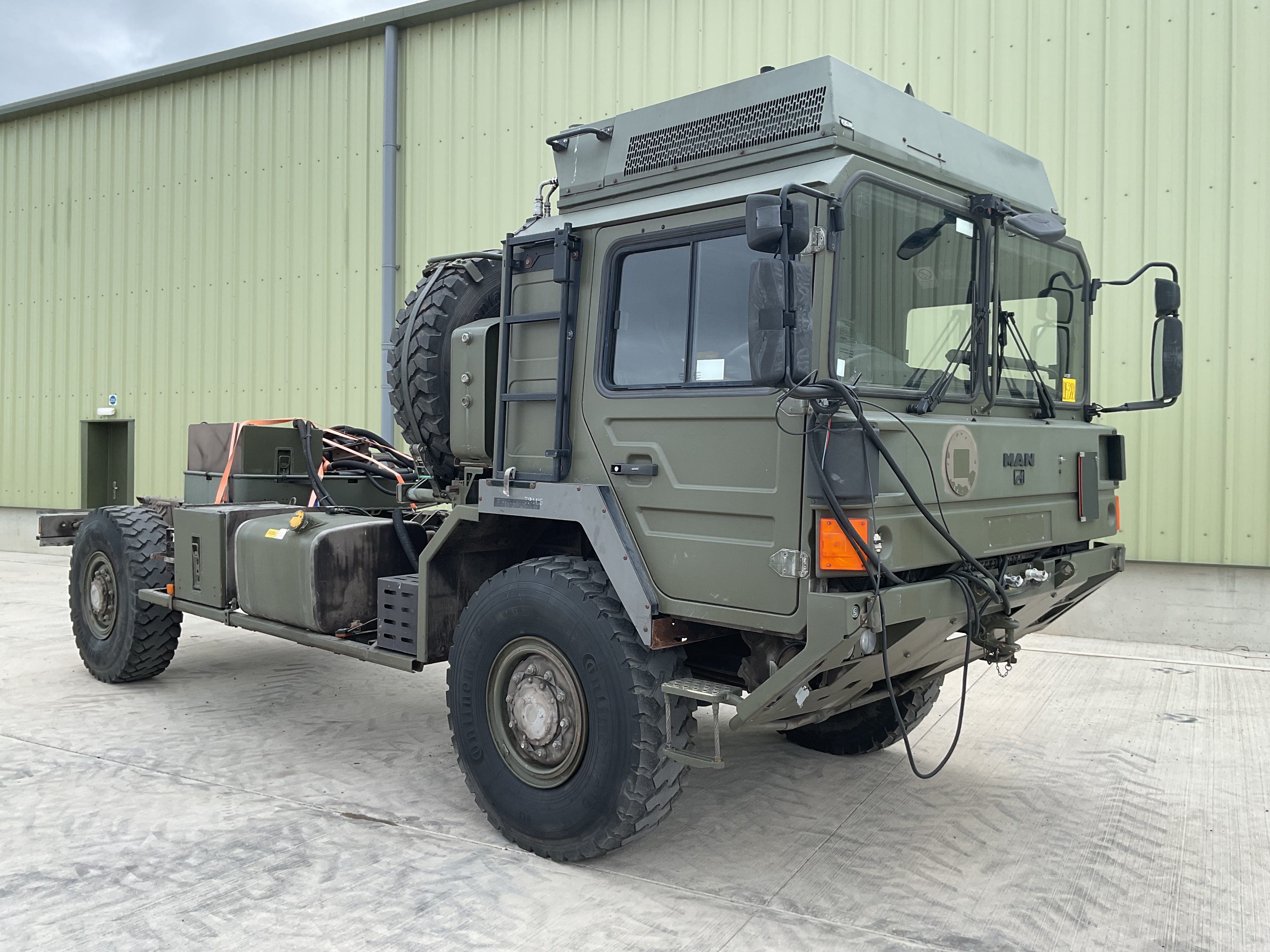 MAN SV HX60 4x4 Truck - photo 1