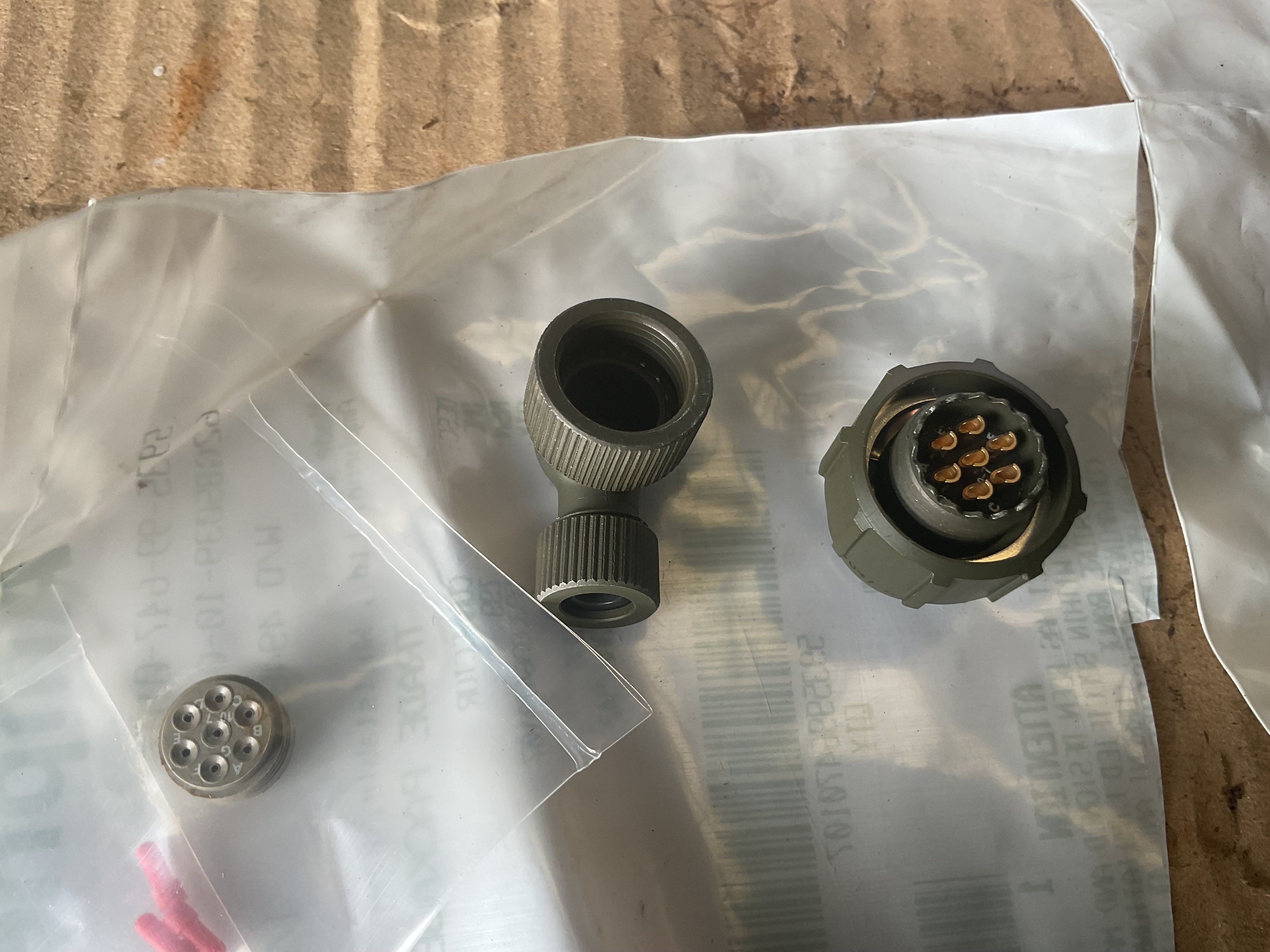 Q50 New Unissued Clansman Amphenol Cable Plugs, Original Price £50-67 EACH, from MOD - photo 1