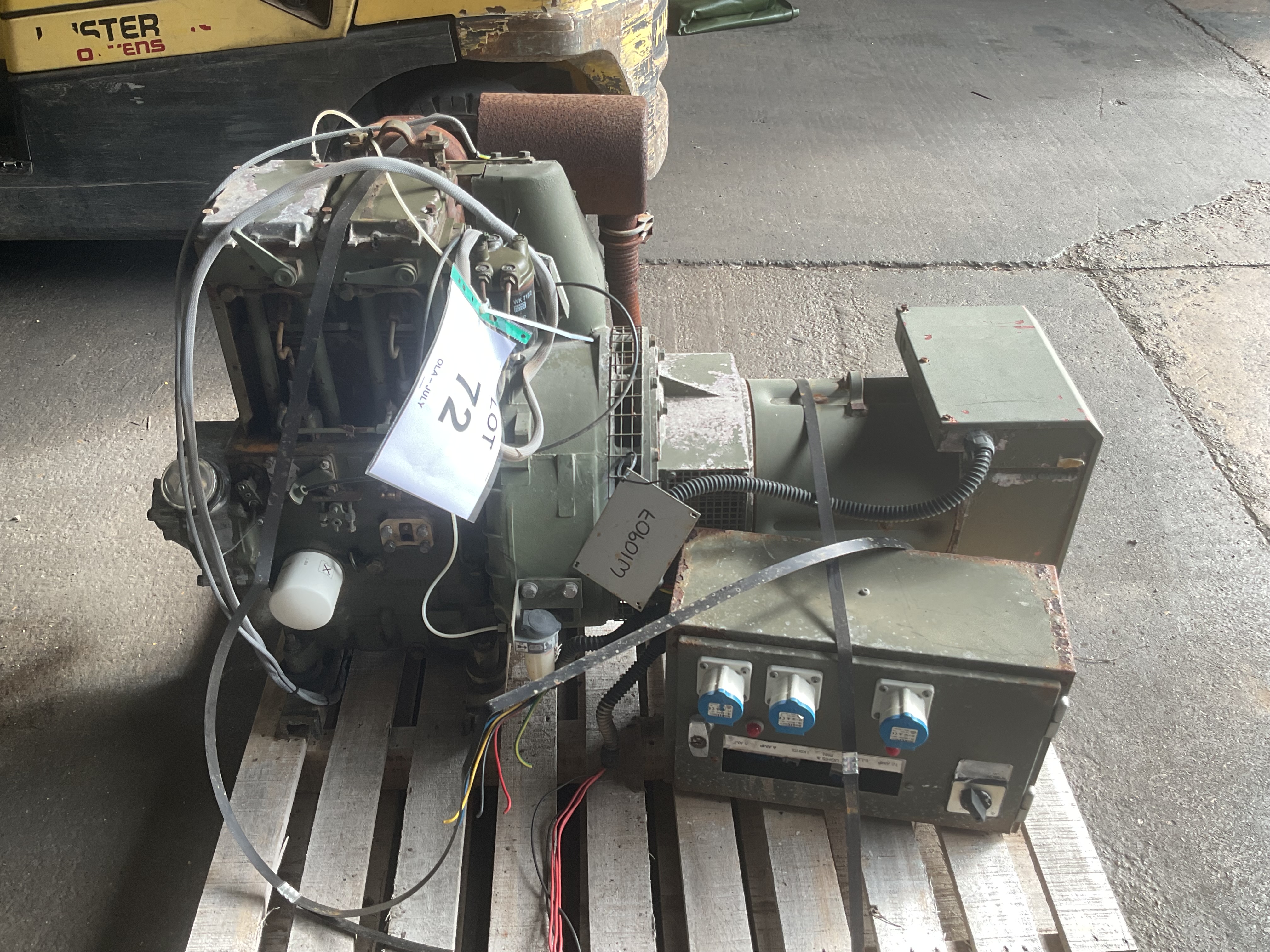 Lister 2 Cyl Diesel 240V Electric Start Single Phase 7KVA Diesel Generator, from MOD - photo 1