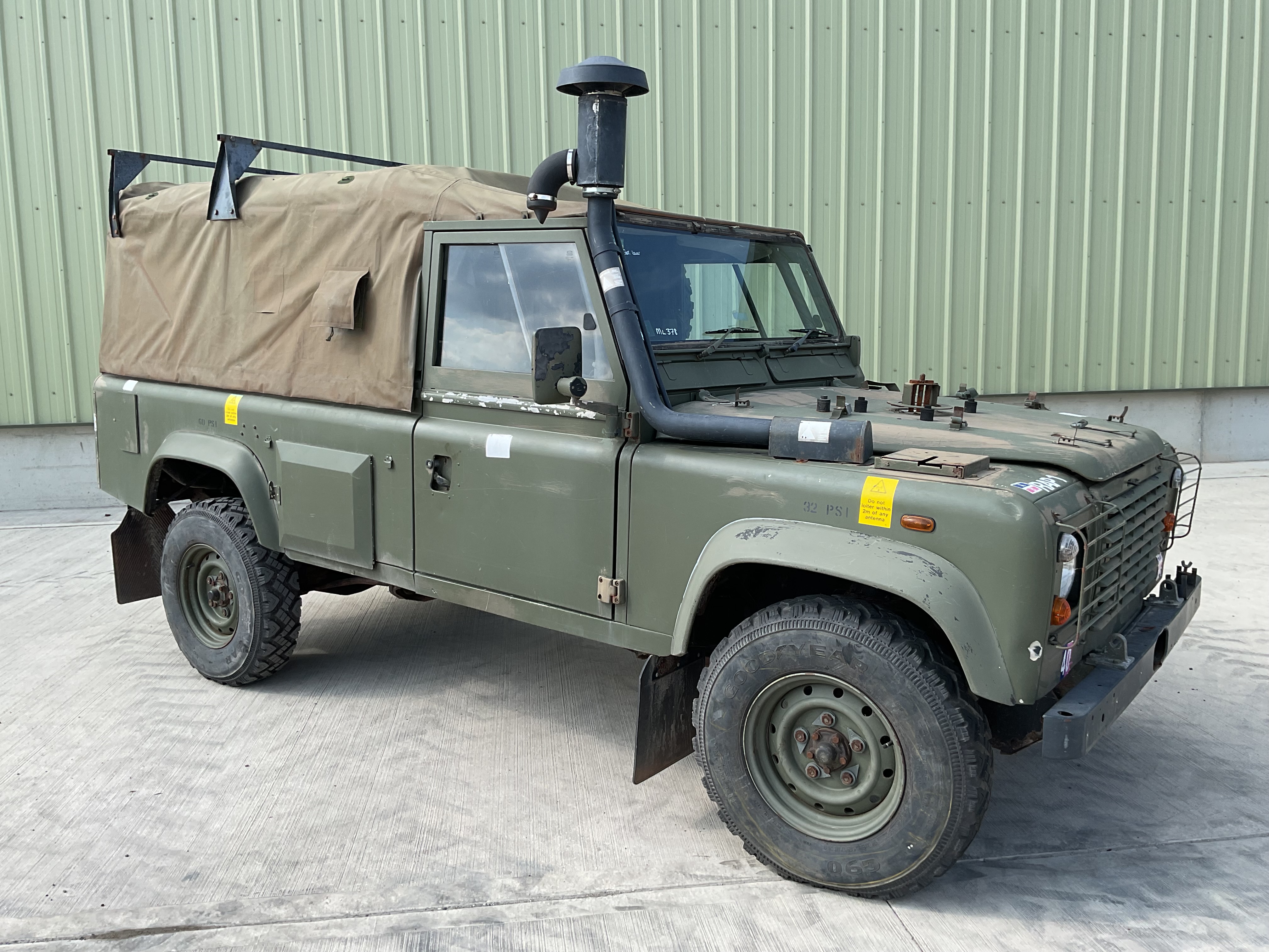 Rare Land Rover RHD 110 TUM Wolf Soft Top Winter/Water, Direct from UK MOD - photo 1