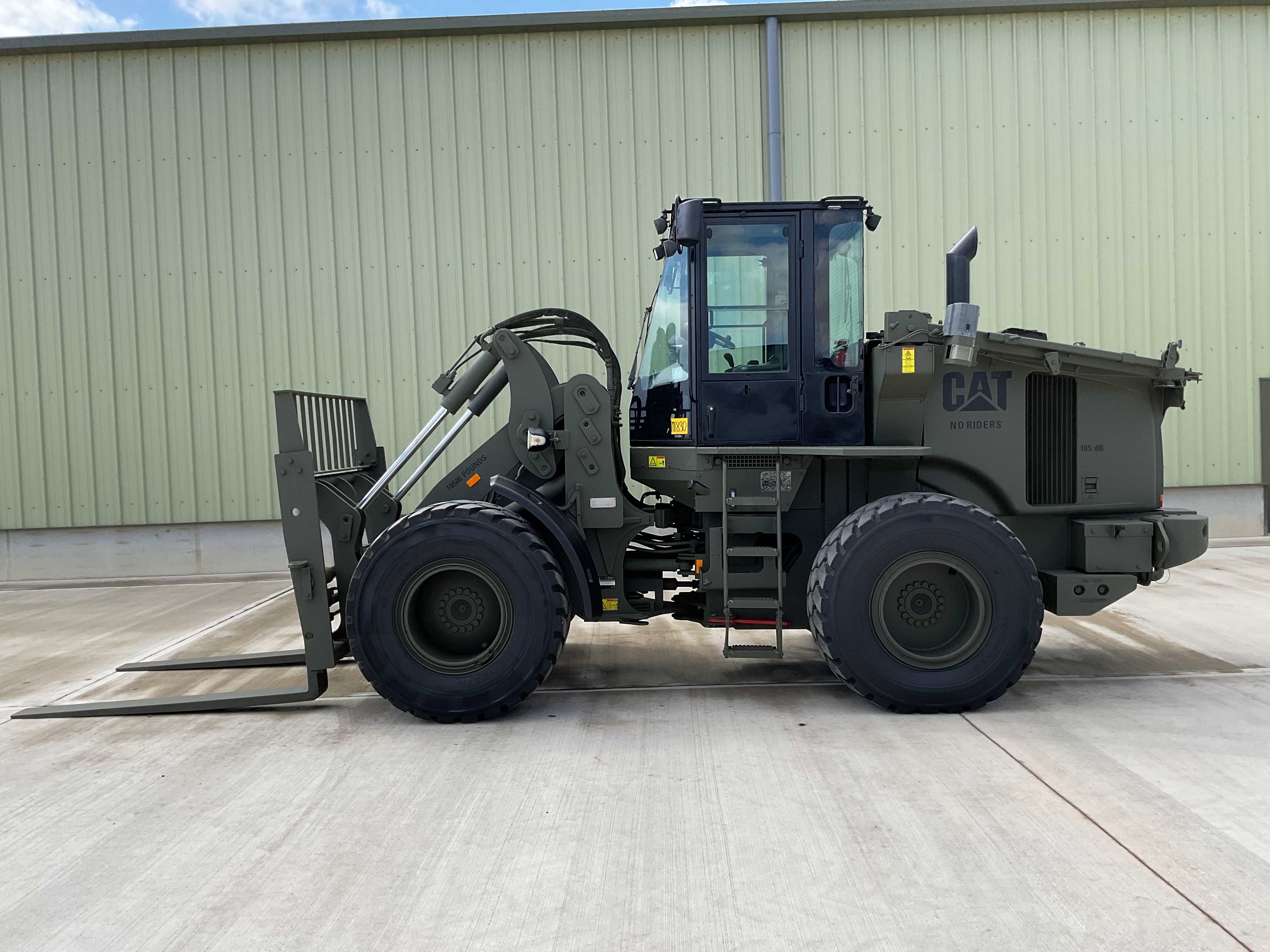 Caterpillar 928H Rough Terrain Forklift, Direct from UK MOD - photo 1