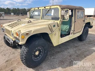 2007 AM General M1097R1 HMMWV 4 Door Soft Top w/Truck Body