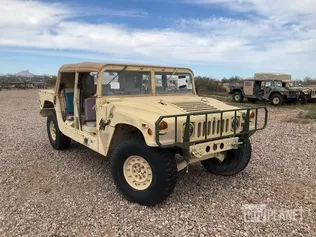 2006 AM General M1097R1 HMMWV 4 Door Soft Top w/Truck Body