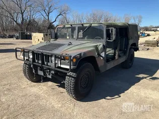 1988 AM General M1097R1 HMMWV 4 Door Soft Top w/Truck Body
