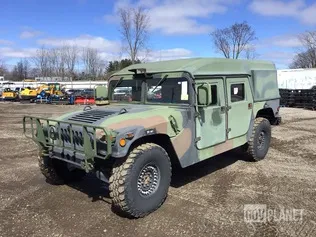 AM General M1097R1 HMMWV 4 Door Hard Top w/Helmet Top