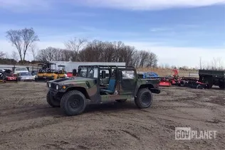 AM General M1097R1 HMMWV 4 Door w/Truck Body