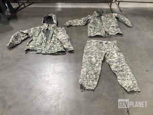(16) Pairs of Wet Weather Trousers, (10) Cold Weather Parkas & Assorted Items - photo 1