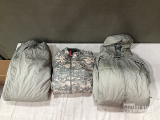 (11) Extreme Cold Weather Parkas, (2) Flame Resistant Jackets & Assorted Items - photo 1