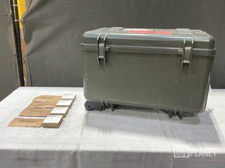 (1) Mechanic's Tool Kit, (29) Light Assemblies, (36) Capacitors & Assorted Items - photo 1