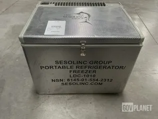 Sesolinc LDC-1010 Portable Refrigerator/Freezer