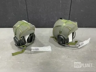 (202) Bose 294677-3 Headsets