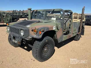 2007 AM General M1152 HMMWV 2 Door w/Truck Body