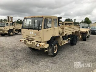 2005 Stewart & Stevenson M1078A1 LMTV 4x4 Cargo Truck