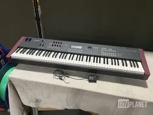 Yamaha MOXF8 Keyboard/Synthesizer