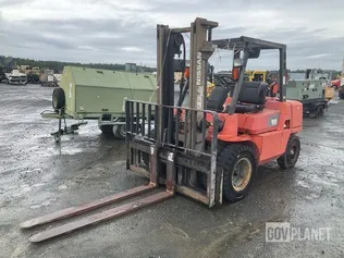 Nissan E04B45V Forklift