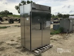 True TR2R-2S Refrigerator