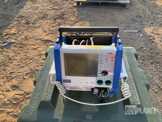Zoll M Series Defibrillator Monitor-Recorder w/Case - photo 1