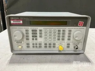HP 8647A Signal Generator