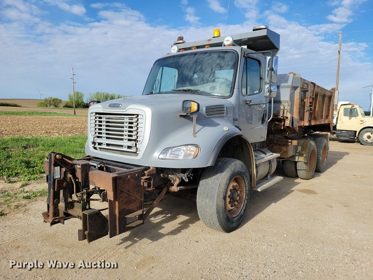 2010 Freightliner Business Class M2 Dump Truck - photo 1