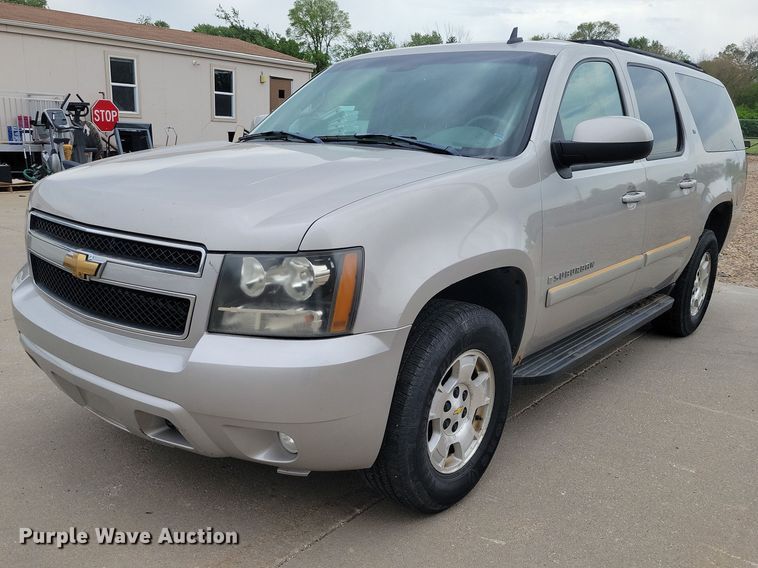 2007 Chevrolet Suburban SUV - photo 1