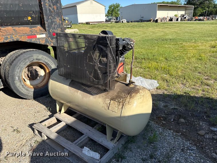 Ingersoll Rand Air Compressor - photo 1
