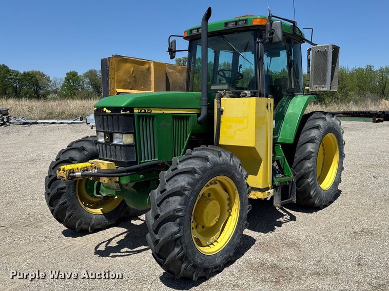 2000 John Deere 7210 MFWD Tractor - photo 1