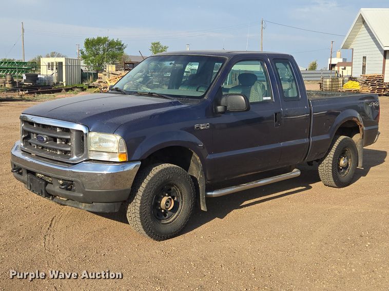 2004 Ford F250 Super Duty Ext. Cab Pickup Truck