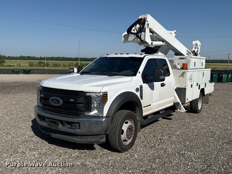 2019 Ford F550 Super Duty XL Bucket Truck - photo 1