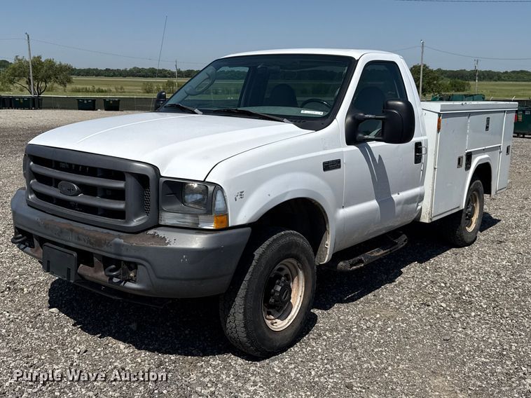 2004 Ford F250 Super Duty XL Utility Bed Pickup Truck - photo 1