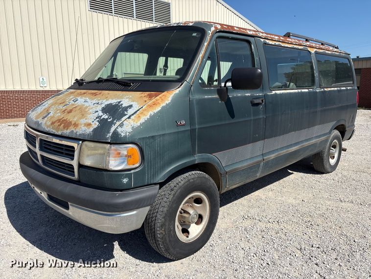 1995 Dodge Ram Wagon Van - photo 1