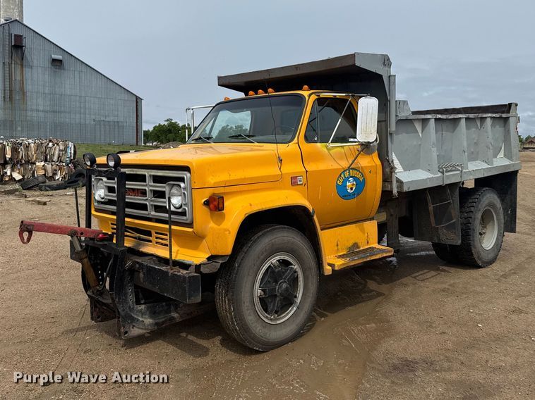 1982 GMC 7000 Dump Truck - photo 1