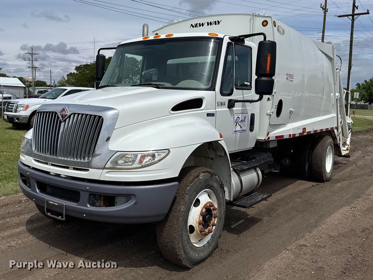 2012 International DuraStar Refuse Truck - photo 1